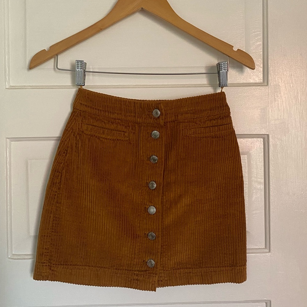 Aritzia Wilfred free corduroy button skirt 00